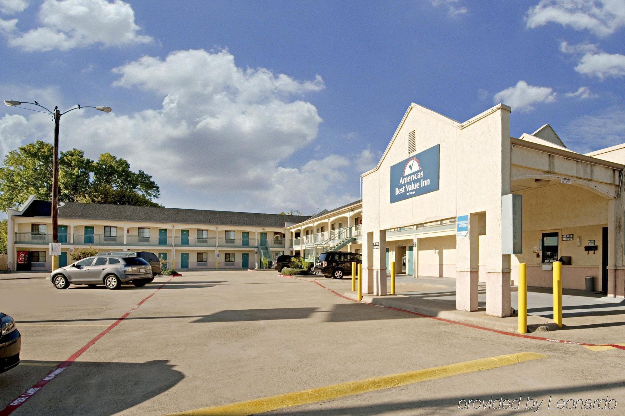 Americas Best Value Inn Mckinney Extérieur photo