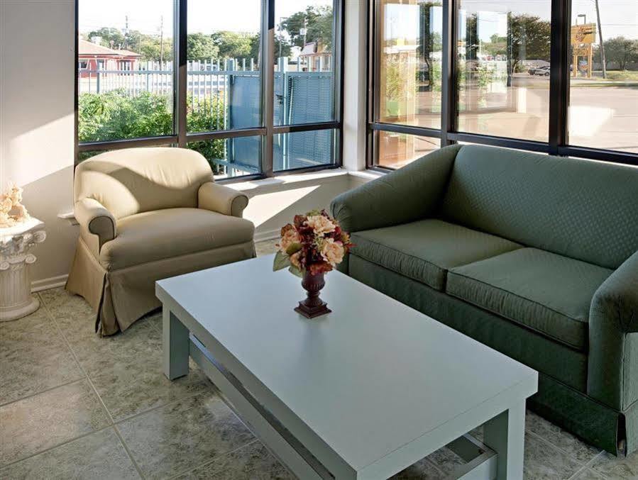 Americas Best Value Inn Mckinney Extérieur photo